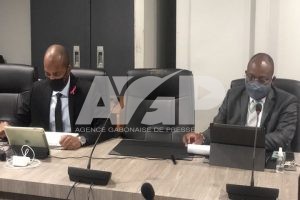 (Photos) Le gouverneur, Jules Djeki sur le chantier de l’axe Oyem- Konossoville